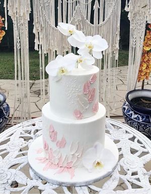 Vegan + GF wedding cake at Vegan Art by Indira in Miami