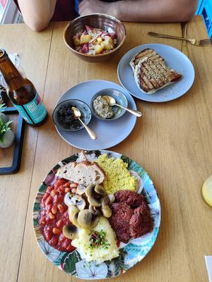Savory brunch and sweet brunch #Veganuary at O Xexexe in Costa Da Caparica