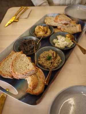 Tábua de Partilha at O Xexexe in Costa Da Caparica