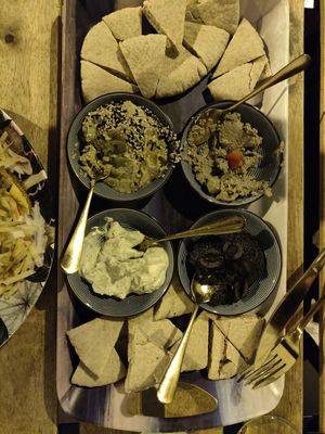 XL sharing board at O Xexexe in Costa Da Caparica