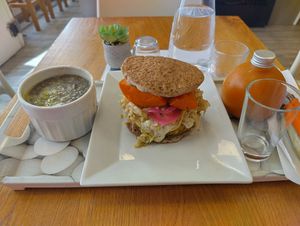  at La Boite a Dejeuner in Le Mans