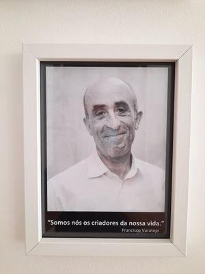 Dr. Varatojo de alimentação macrobiótica. Grande referência at Alfarroba Cafe in Albufeira