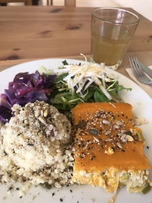 Escondidinho de Tofu c/Bulgur at Alfarroba Cafe in Albufeira