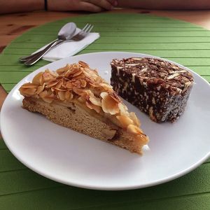 Sweet desserts at Alfarroba Cafe in Albufeira