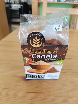 Cinnamon cookies at Alfarroba Cafe in Albufeira