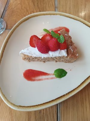 Vegan strawberry tart at Mr. Farmer - Shinjuku in Tokyo