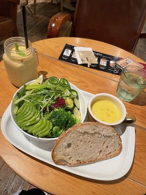 Vegan green salad with soup and Up Lift smoothie… all amazing!! The vibe is so cute in here too 🙌🏼  at Mr. Farmer - Shinjuku in Tokyo