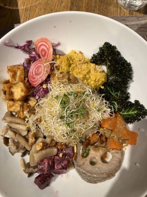 Buddha bowl  at Mr. Farmer - Shinjuku in Tokyo