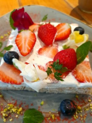 Strawberry sandwich cake at Mr. Farmer - Shinjuku in Tokyo