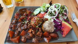 Tagesessen, V-Gulasch mit Semmelknödeln at Ich Bin So Frey in Landau