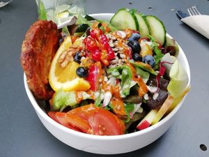 Buddha Bowl at Ich Bin So Frey in Landau