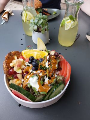 Bowl at Ich Bin So Frey in Landau