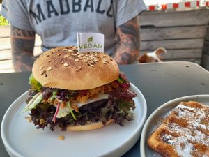 Western Burger und Waffel at Ich Bin So Frey in Landau