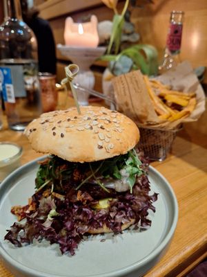 Western Burger mit Pommes 🥰 at Ich Bin So Frey in Landau