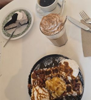 Pumpkin Spiced Latte und Pumpkin Spiced Waffel at Ich Bin So Frey in Landau