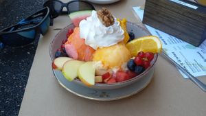 Multivitamin Ice-Bowl at Ich Bin So Frey in Landau