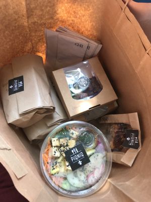 Variety of vegan and veggie options available at PiqNiq in Menorca