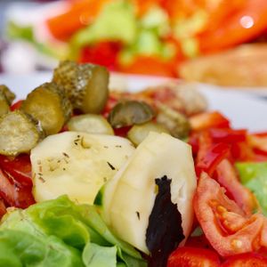 Salad with veggie patty at Compose It in Narbonne