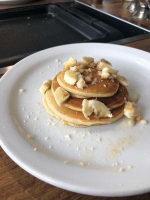 DIY vegan pancakes with banana, macadamia nuts and maple syrup at Slappy Cakes in Lahaina