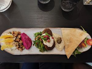 Mezze lebanese at Zeytuun in Tampere