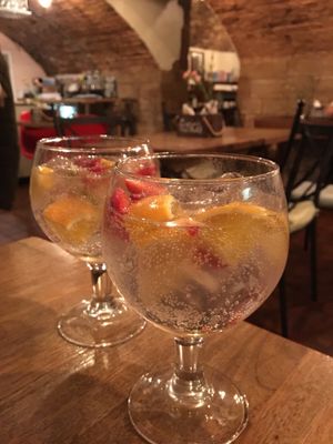 'Summer Fizz'  at Fusca  in Warwick