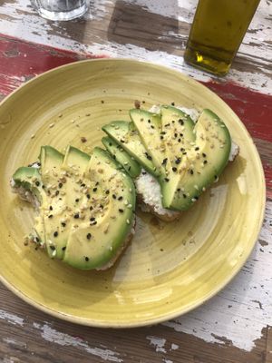 Tostada queso vegano y aguacate at Blat Picat in Formentera