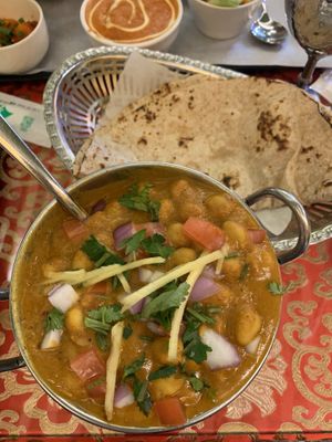 Chana masala and roti  at Jyoti Restaurant - Nogosan in Seoul