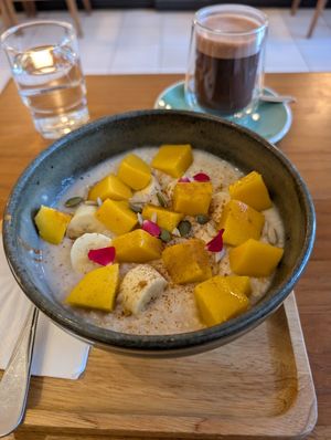 Oatmeal at Coco&Co in Vientiane