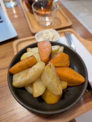 Potato Wedges at Coco&Co in Vientiane
