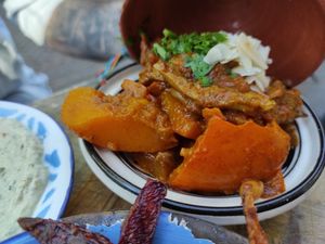 Dates, pumpkin and vegan chicken at Hummus in Delft