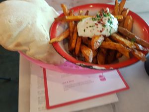 Yummy chips & dip at Hummus in Delft