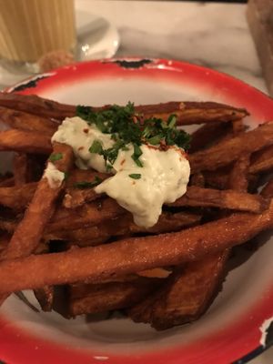 Fried sweet potatoes at Hummus in Delft