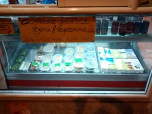 ready-made vegan food plates at Nan-yea Market in Madrid