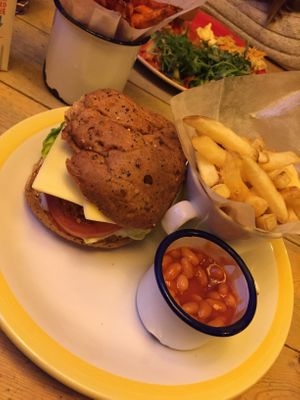 The kids falafel burger at Lounges - Nautico Lounge in Weymouth
