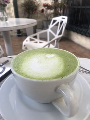 Matcha 🍵 en leche de coco   at Cardamomo in Bogota