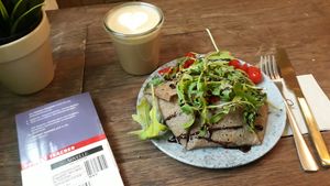 Gallettes with avocado and tomatoes at Hommage in Cologne