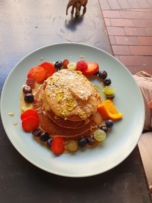 Pancake with fruit at Hommage in Cologne