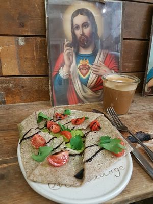 Galette mit Avocado und Tomate at Hommage in Cologne