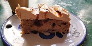 cake with icing at Hommage in Cologne