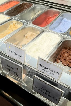 Displaying gelato of the day at Balaram Eis in Berlin