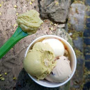 Vegan gelato flavors: Pistachio, Cheesecake and Walnut (?) at Balaram Eis in Berlin
