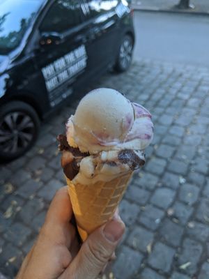 Crazy Peanut and Blueberry Cheesecake at Balaram Eis in Berlin