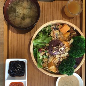 set meal at Flourish 元禾食堂 - Yuán Hé ShíTáng in Taipei