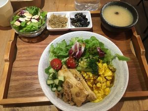 Donburi set at Flourish 元禾食堂 - Yuán Hé ShíTáng in Taipei