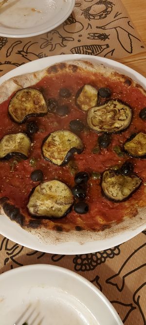 Pizza mit Aubergine at Sa Panxa in Formentera