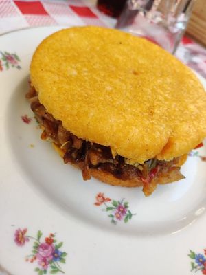 Polenta di mais con hummus e verdure saltate, proprio gustosa! at Sa Panxa in Formentera