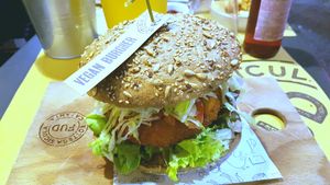 Vegan burger at FUD in Catania