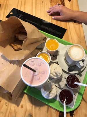 Merienda at Green Factory in Adrogue