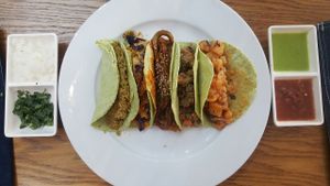 Taquiza vegana los Sábados / Vegan tacos on Saturday at Reforma Market in Veracruz