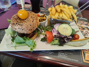  at Le London in Calais